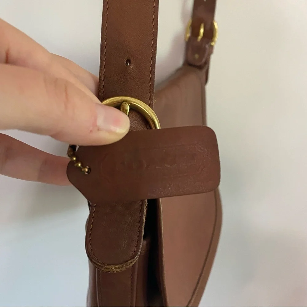 [Coach] Vintage 90s 100% Brown Leather Fold Over Saddle Crossbody  Bag